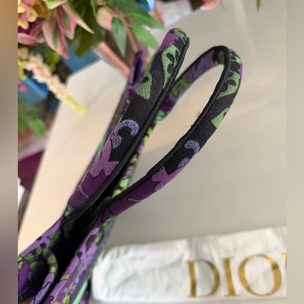 CHRISTIAN DIOR Canvas Embroidered Large Indian Purple Book Tote ~ EUC w/DB & COA - Picture 10 of 16